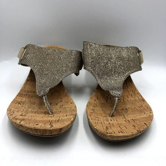 White Mountain Women's Gold Wedge Sandals - Picture 15 of 15